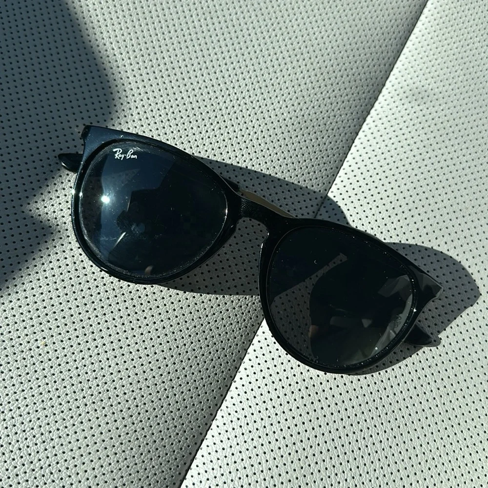 Rayban Ericka Sunglasses RB4171 - Picture 2 of 11